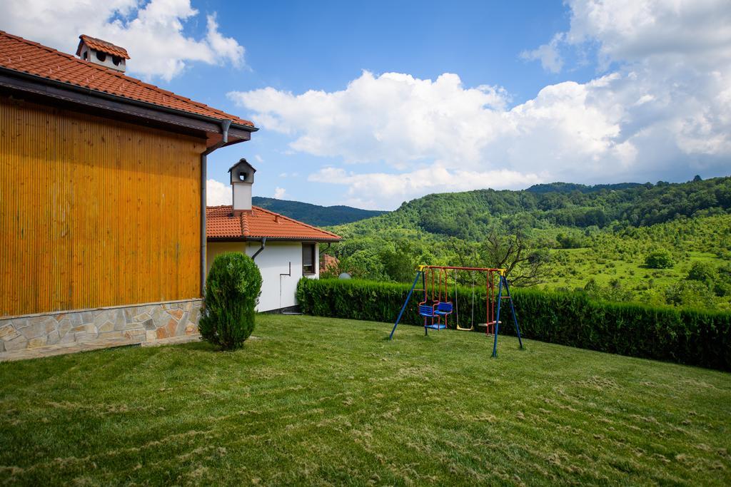 Hotel Sinabovite Houses Badevtsi Exterior foto